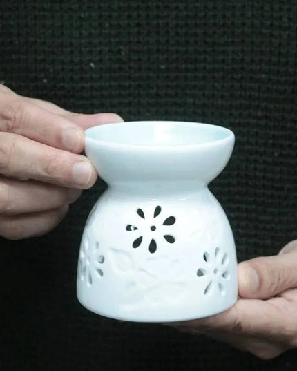 Ceramic White Oil Burner - Floral Design for Relaxation - Bee my Gift