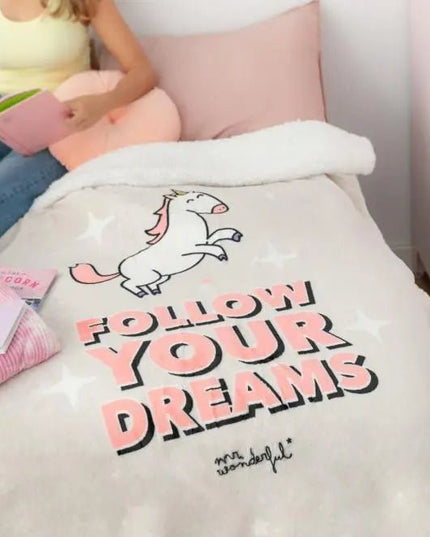 Manta com capa unicórnio - Follow your dreams - Bee my Gift