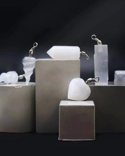 Selenite Obelix Pendant - SEO Expert Edition - Bee my Gift