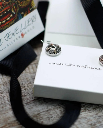 Silver & Gold Earring - Hamsa - Bee my Gift